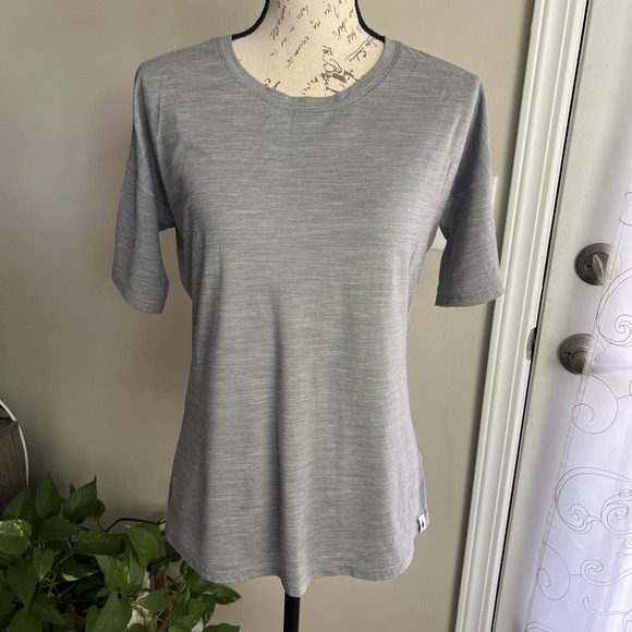 Smartwool Merino Sport 150 Short Sleeve Tee Women's Medium Gray Mesh Activewear - Picture 1 of 11